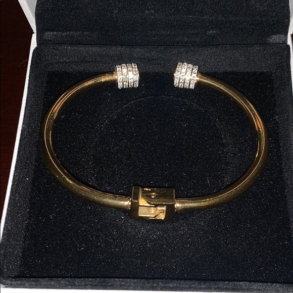 Stainless steel gold bracelet (box not included) - Picture 2 of 4